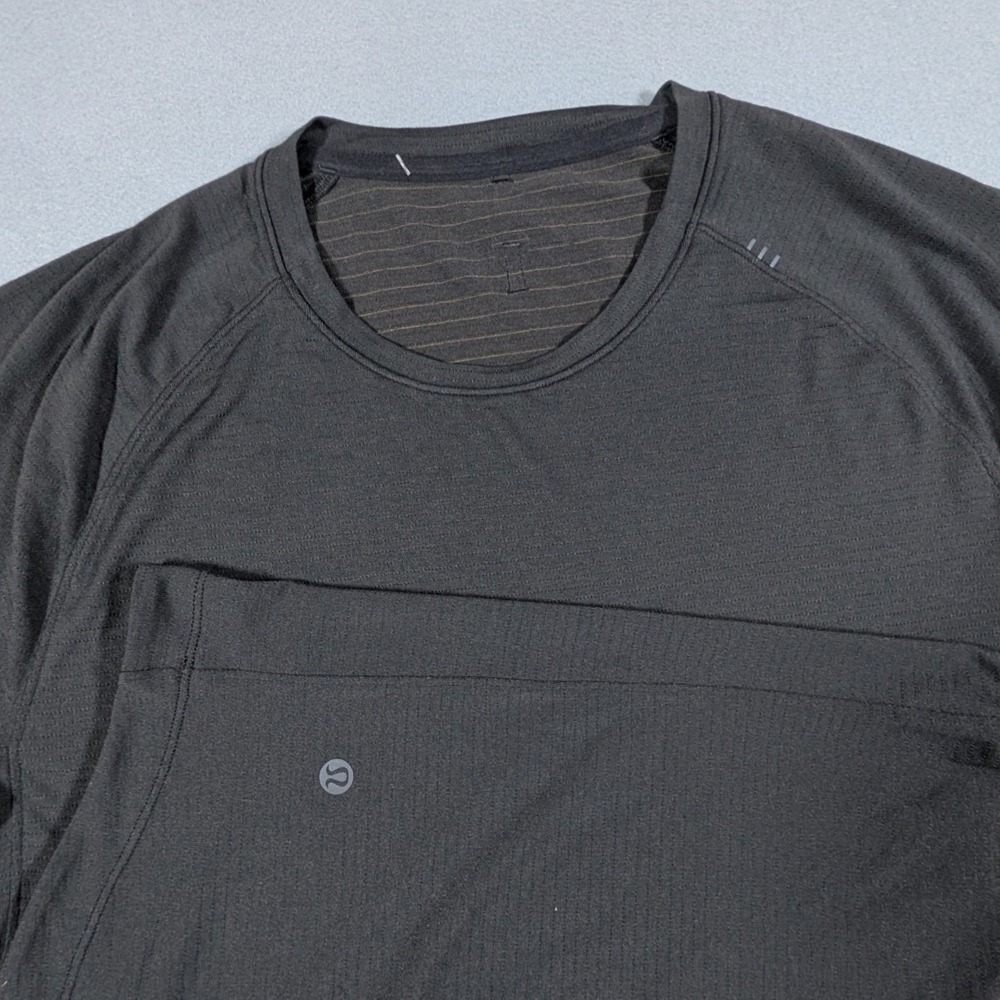 Lululemon Metal Vent Tech Shirt Mens Large Short Sleeve Activewear